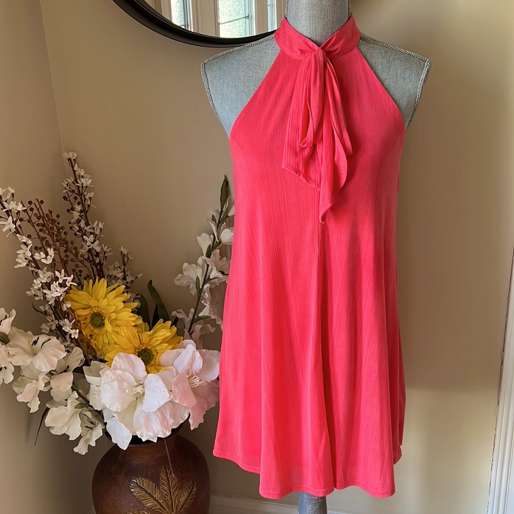 Very J Coral Neck Tie Sleeveless Dress.  Size Small